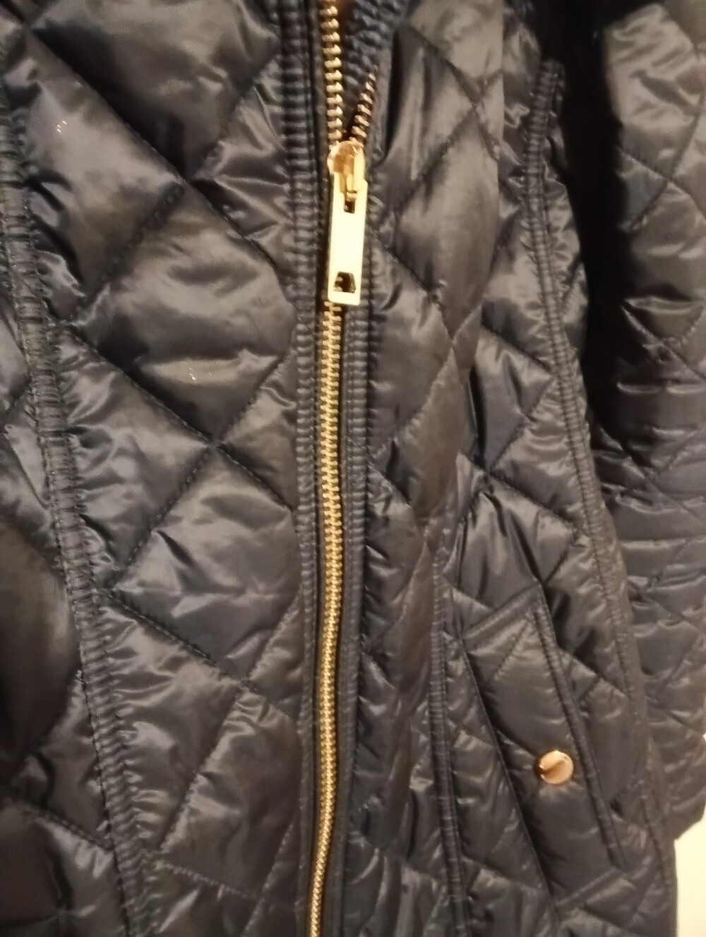 Burberry Navy Quilted Belted Puffer Coat with Gold Hardware - Picture 6 of 9